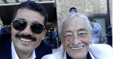 خالد النبوى ينشر صورته مع الفنان جميل راتب فى مهرجان قرطاج