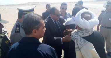 محافظ سوهاج يستقبل جثمان شهيد الواجب بحادث إرهابى بشمال سيناء