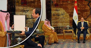 رئيس "السياحة العربية" يهدى السيسى "القلادة الممتازة".. الرئيس يؤكد أهمية تعزيز التعاون مع المنظمة فى مجال تشجيع السياحة العربية إلى مصر.. ويحي راشد: ارتفاع السياحة العربية بنسبة 18%