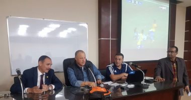بالصور.. أبوريدة يجتمع بالحكام فى معسكر اليوم الواحد بالهدف