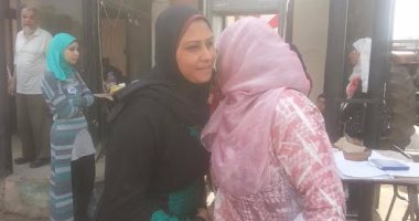 بالفيديو والصور.. صلح طالبة جامعة طنطا وحارسة الأمن 
