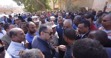 وفد برلمانى يتفقد المناطق المتضررة من السيول فى رأس غارب