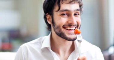 أفضل 5 أطعمة لوجبة العشاء تجنبك زيادة الوزن.. منها سلطة الخضراوات
