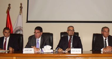 بالصور.. النائب على مصيلحى: نحتاج برنامج إصلاح للاقتصاد وليس معالجة سعر العملة