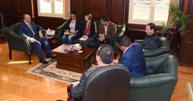سفير بريطانيا بالإسكندرية: لدينا شركات مستعدة للتعاون فى تدوير القامة
