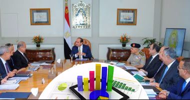 اقتصاديون يرحبون بقرارات "الأعلى للاستثمار " برئاسة السيسى: قرارات الرئيس أعادت شريان الحياة لصغار المستثمرين وتؤكد حرص الدولة على دفع عجلة الانتاج.. تمنح الأمل للمتعثرين.. ويؤكدون: خطوة تاريخية