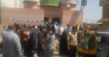 موظف بريد يعض مسنة أثناء صرف معاشها فى المطرية بالدقهلية 