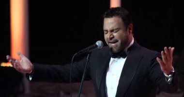 عاصى الحلانى يختتم حفله فى الأوبرا بأغنيتن للعندليب و"احلف بسماها وبترابها"