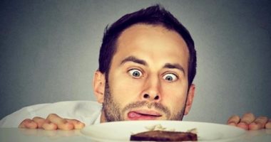 6 أسباب وراء شعورك بالجوع المستمر أبرزها الإجهاد ونشاط الغدة الدرقية