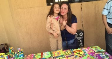 "فوم بوك" اختراع يا كوتش.. كتب كارتونية "هاند ميد" لتعليم الأطفال