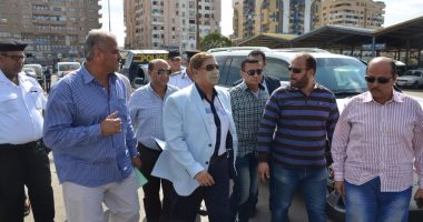 بالصور .. جولة ميدانية لمحافظ الإسماعيلية بعد زيادة أسعار الوقود