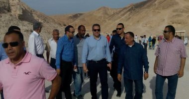بالصور.. وزير الآثار يتفقد مقبرة توت عنخ آمون احتفالا بمرور 94 عاما على اكتشافها
