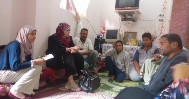 وفد القومى للمرأة يزور أسرة ضحية الإهمال فى حادث مزلقان ههيا