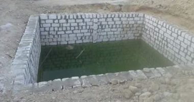 بالصور.. المياه الجوفية تهدد منازل قرية الشغب بالأقصر