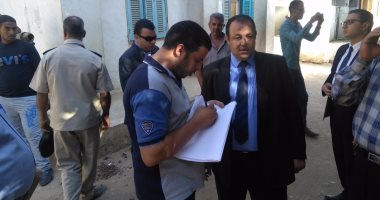 النيابة الإدارية تعاين مستشفى جرجا العام لإثبات مخالفات الإهمال