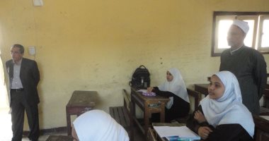 رئيس "المنطقة الأزهرية" يتفقد مدارس الدقهلية