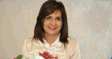 بالصور.. وزيرة الهجرة لبطلات البارلمبية: "عملتوا اللى مقدرتش أعمله" 