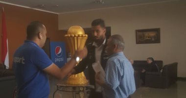 مستشفى المنتخب.. كشف طبى للشناوى وحامد واستدعاء كوكا رغم الإصابة