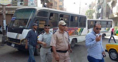 حى غرب شبين يستعين بأتوبيسات لمواجهة رفض سائقى السرفيس نقل الركاب 