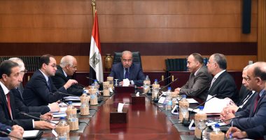 رئيس الوزراء يرأس اجتماعا حول تأمين المنافذ البرية  