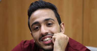 "كوبر" يرفض الدفع بمحمود كهربا أساسيا أمام روسيا