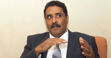 الجيش الليبى يطارد الجماعات المسلحة بعد استعادة السيطرة على الهلال النفطى