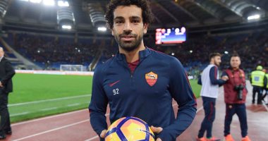 محمد صلاح يزين التشكيلة المثالية فى الدورى الإيطالى