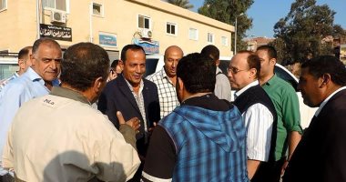مدير أمن الغربية يتفقد مجمعات المواقف لمراقبة تعريفة الأجرة الجديدة 