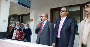 طالبات "بورسعيد الثانوية" يطالبن مدير التربية والتعليم بتكثيف القوافل التعليمية