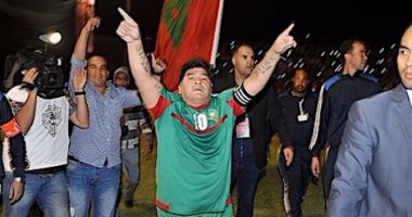مارادونا ينفى تلقيه "أموال" نظير المشاركة فى "مباراة العيون"