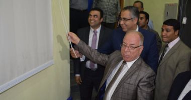 بالصور.. وزير الثقافة يفتتح مسرح عبدالمنعم مدبولى ويكرم فنانى "شمس وقمر" و"قصاقيص"