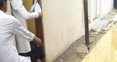 بالصور.. غرق مستشفى بلطيم المركزى فى مياه الصرف الصحى