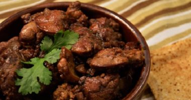 بالصور والخطوات .. طريقة عمل كبدة الفراخ بالزنجبيل والثوم 