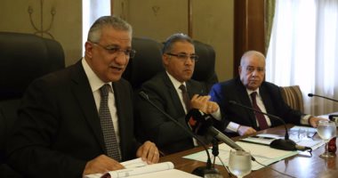 بالصور.. "الإدارة المحلية بالبرلمان" تبحث تحديد تعريفة نقل الركاب 