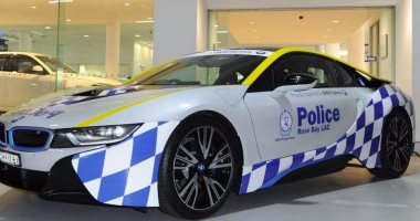 أستراليا تزود رجال الشرطة بسيارات BMW i8