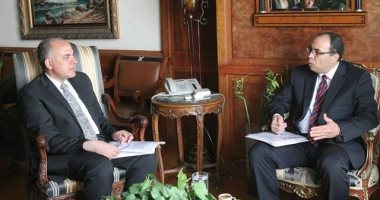 وزير الرى يلتقى مدير المركز الإقليمى العربى للمياه بالبحرين