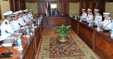 وزير الداخلية يشدد على ضرورة مواجهة المخالفات المرورية بكل حسم