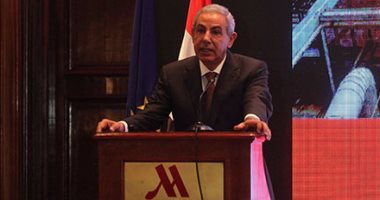 بالصور.. وزير التجارة: 2200 مستثمر تقدموا للحصول على أراض للصناعات الصغيرة