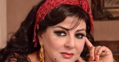 هالة صدقى تتدرب على ركوب الخيل مع محمد رمضان من أجل فيلم "الكنز"