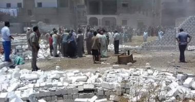 بالصور.. إزالة 44 حالة تعدٍ على الأراضى الزراعية وأملاك الدولة بالبحيرة