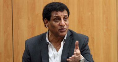 كواليس غرفة الملابس.. فاروق جعفر يقرر انسحاب الزمالك أمام الأهلى بسبب كارت أحمر