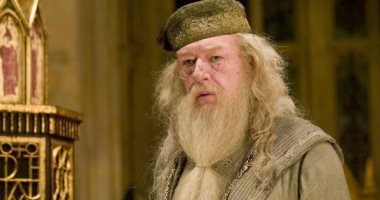 مفاجأة لعشاق هارى بوتر.. عودة "دمبالدور" فى جزء ثان من "Fantastic Beasts"
