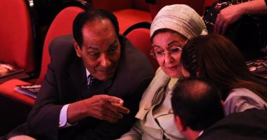 المشير طنطاوى وزوجته يحضران حفل هانى شاكر بالأوبرا 