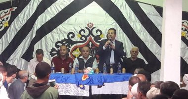 بالصور.. نائب السنطة يعقد لقاء جماهيريا لبحث مطالب المواطنين