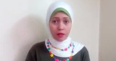 بالفيديو.. قارئة تترجم أغنية أصالة (عيش - سكر- وطن) إلى لغة الإشارة