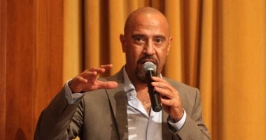 أشرف عبد الباقى يبدأ تصوير برنامجه "عيش الليلة"