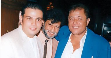عمرو دياب ناعيا الساحر محمود عبد العزيز: "وداعا يا أسطورة الفن العربى"