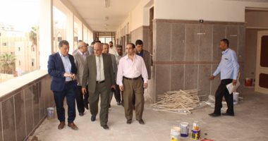 رئيس جامعة طنطا يتفقد التوسعات الإنشائية بالعيادة الشاملة