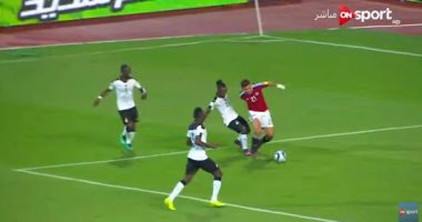 تريزيجيه يتسبب فى ضربة جزاء للفراعنة أمام غانا 
