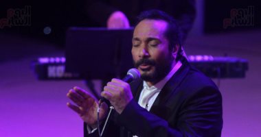 بالصور.. على الحجار يختتم حفله فى الأوبرا بأغنية "بوابة الحلوانى"